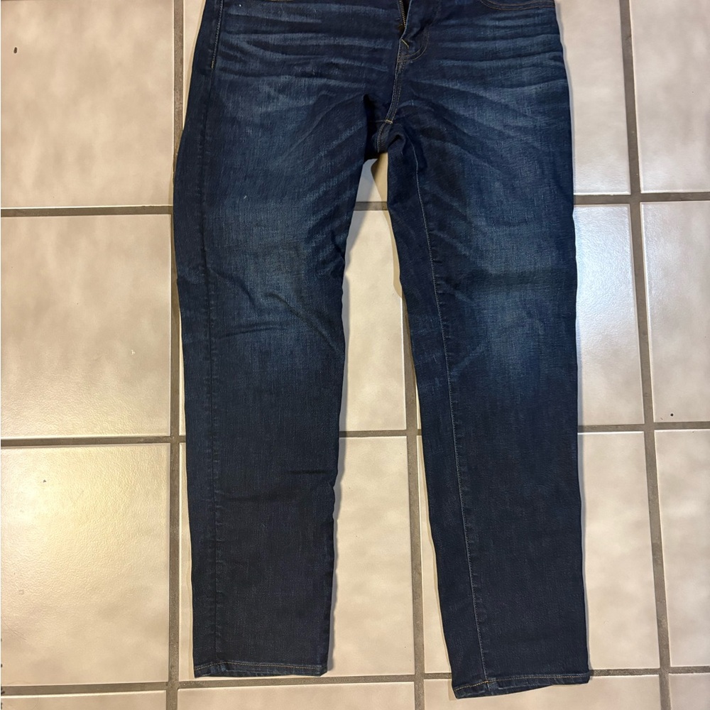 American Eagle Outfitters Slim Blue Jeans with Classic Design